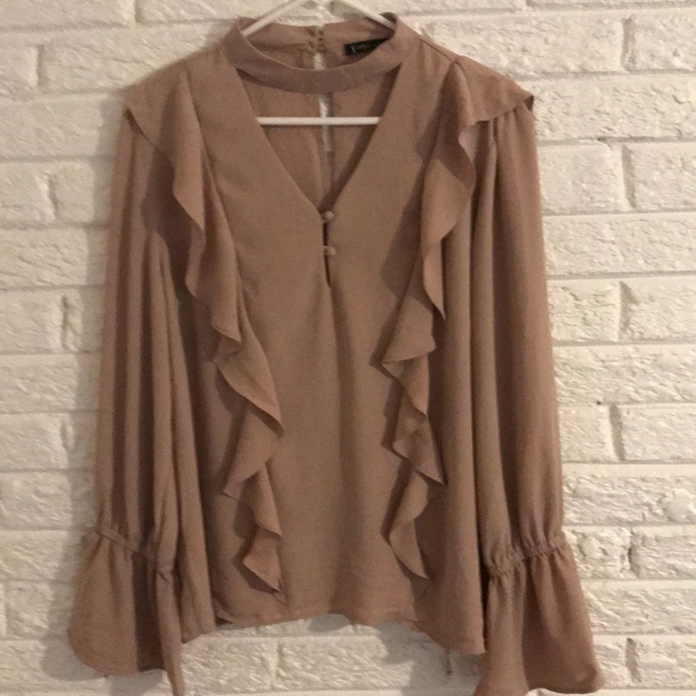 Champagne colored top. So cute.